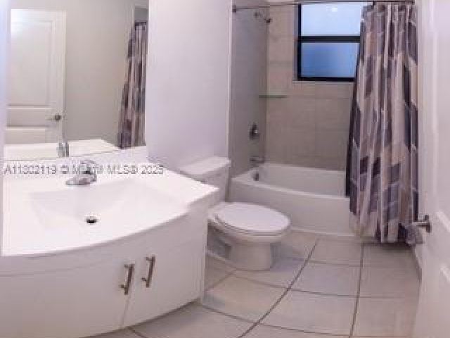 Продажа дома по адресу 23357 SW 133rd Ave - фото 6044385