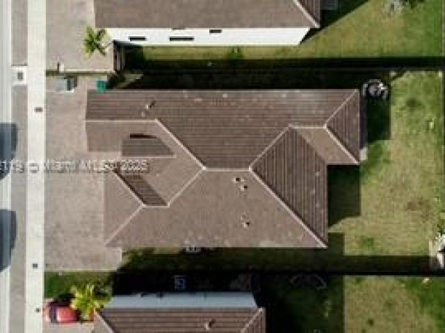 Продажа дома по адресу 23357 SW 133rd Ave - фото 6044391