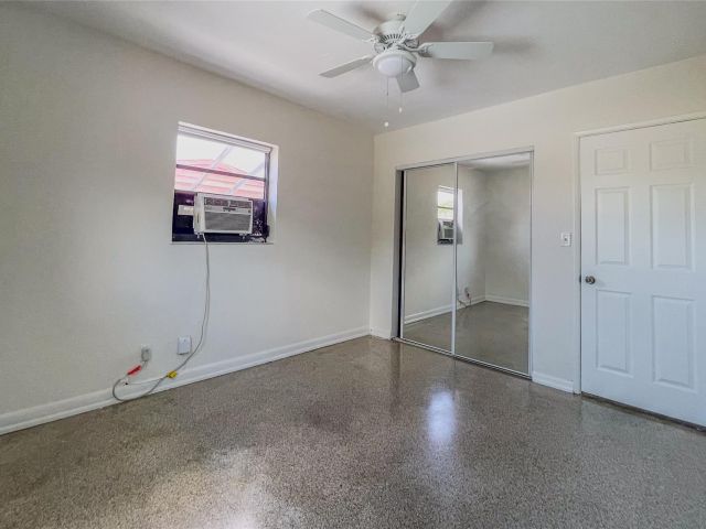 Продажа дома по адресу 6214 Flagler St - фото 6060561