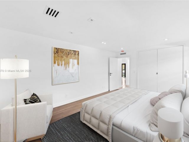 Дом в аренду по адресу 120 NE 49th St - фото 6083526