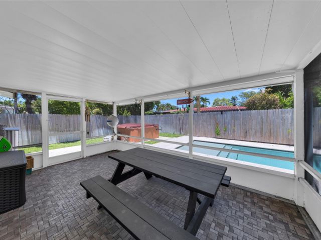 Продажа дома по адресу 3213 Dover Rd - фото 6046872