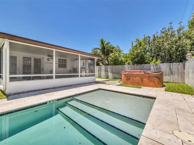 Продажа дома по адресу 3213 Dover Rd - фото 6046879