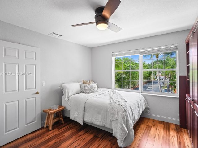 Продажа дома по адресу 1282 Grant Ct - фото 6086913