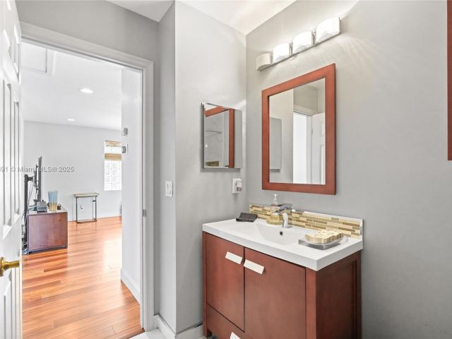 Продажа дома по адресу 1282 Grant Ct - фото 6086919