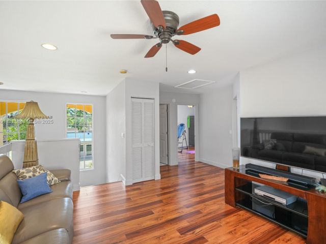 Продажа дома по адресу 1282 Grant Ct - фото 6086924