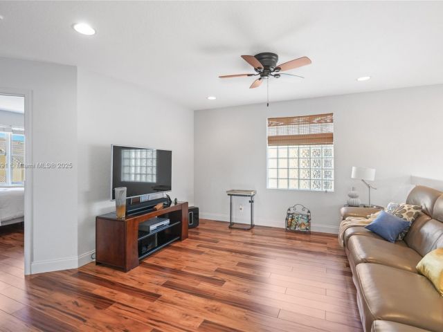 Продажа дома по адресу 1282 Grant Ct - фото 6086926