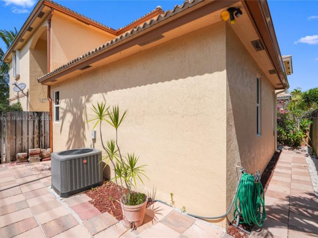 Продажа дома по адресу 1282 Grant Ct - фото 6086928