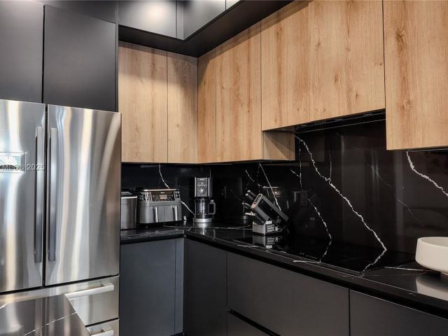 Продажа дома по адресу 7221 NW 103rd Path - фото 6045442