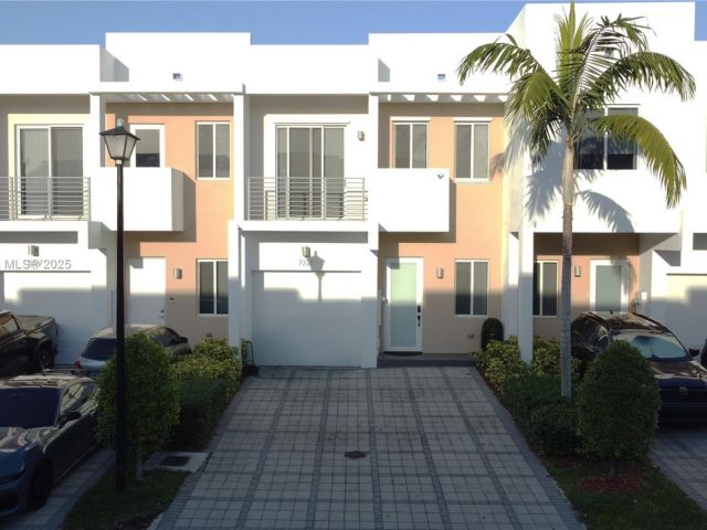 Продажа дома по адресу 7221 NW 103rd Path - фото 6045447