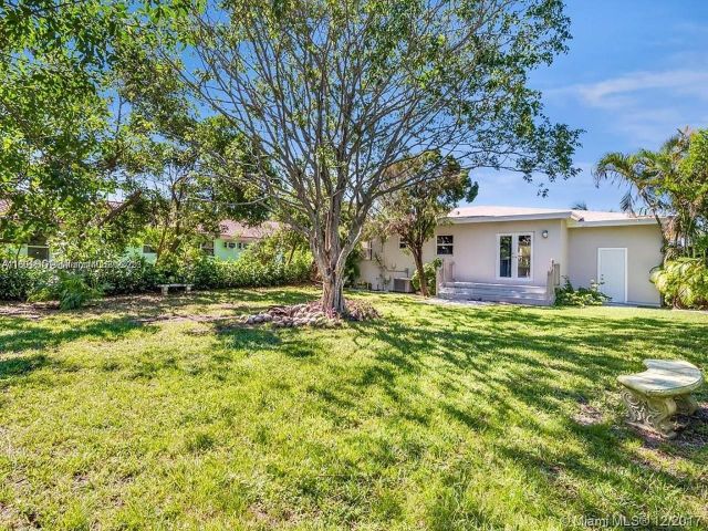 Продажа дома по адресу 1231 N 16th Ct - фото 6045591