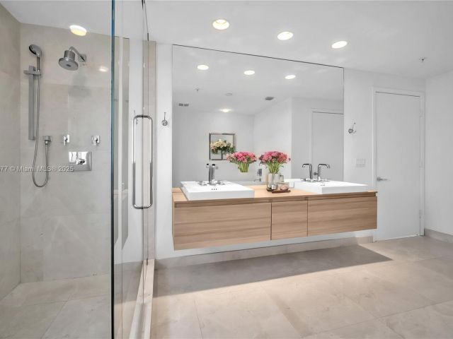 Продажа квартиры #1108 - фото 6098508