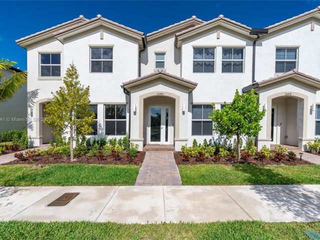 Продажа дома по адресу 26480 SW 148th Ct 26480 - фото 6048731