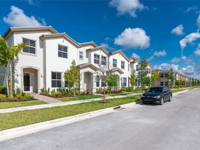 Продажа дома по адресу 26480 SW 148th Ct 26480 - фото 6048733