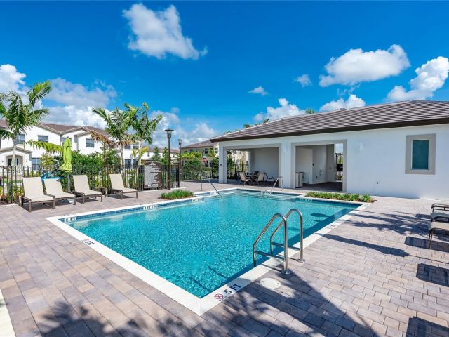 Продажа дома по адресу 26480 SW 148th Ct 26480 - фото 6048735