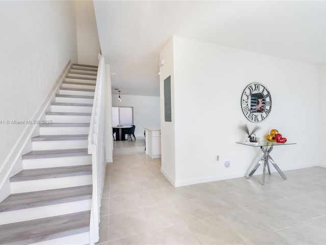 Продажа дома по адресу 26480 SW 148th Ct 26480 - фото 6122766