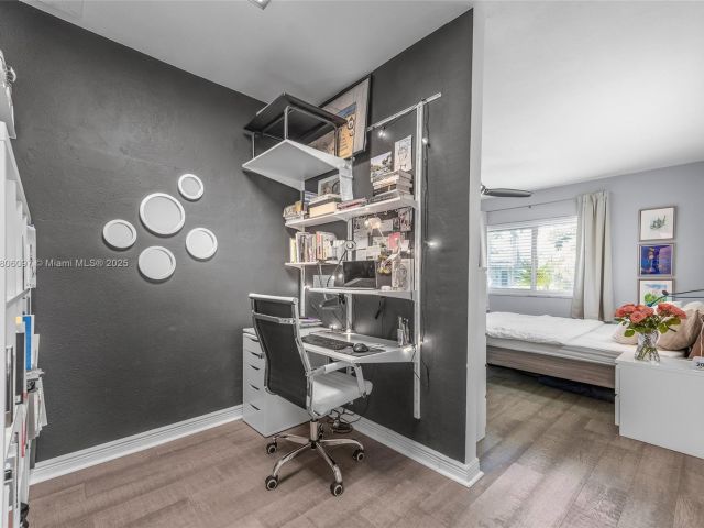 Продажа дома по адресу 9057 Emerson Ave - фото 6054875