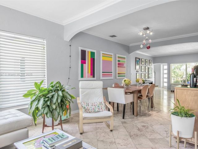 Продажа дома по адресу 9057 Emerson Ave - фото 6054879