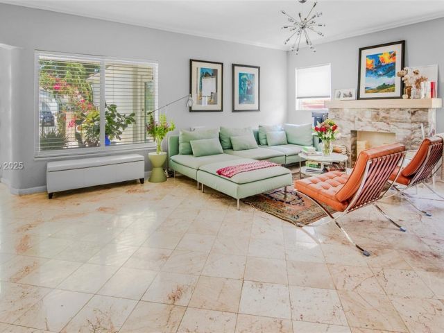 Продажа дома по адресу 9057 Emerson Ave - фото 6054882