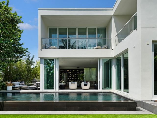 Продажа дома по адресу 4700 N Meridian Ave - фото 6048110