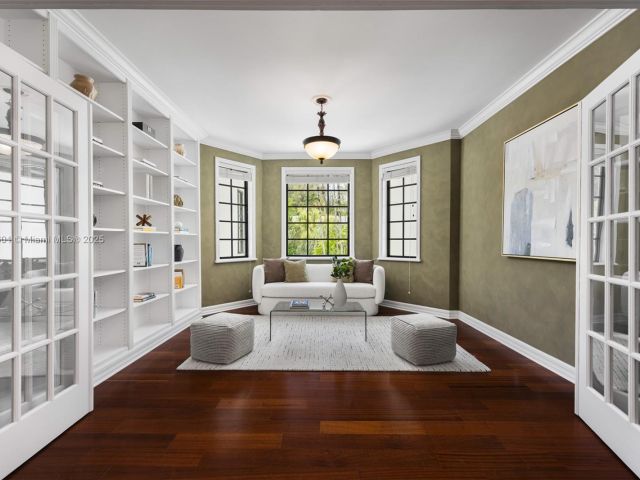 Продажа дома по адресу 7250 Erwin Rd - фото 6221046