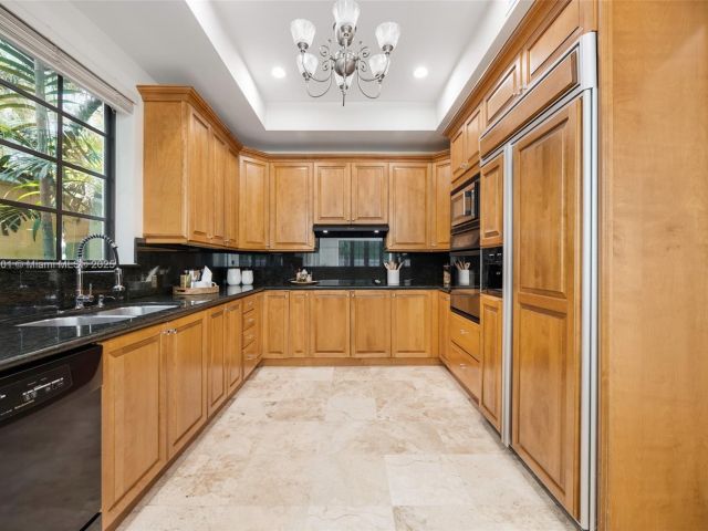 Продажа дома по адресу 7250 Erwin Rd - фото 6221049