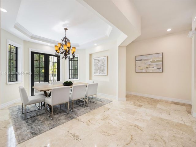 Продажа дома по адресу 7250 Erwin Rd - фото 6221054