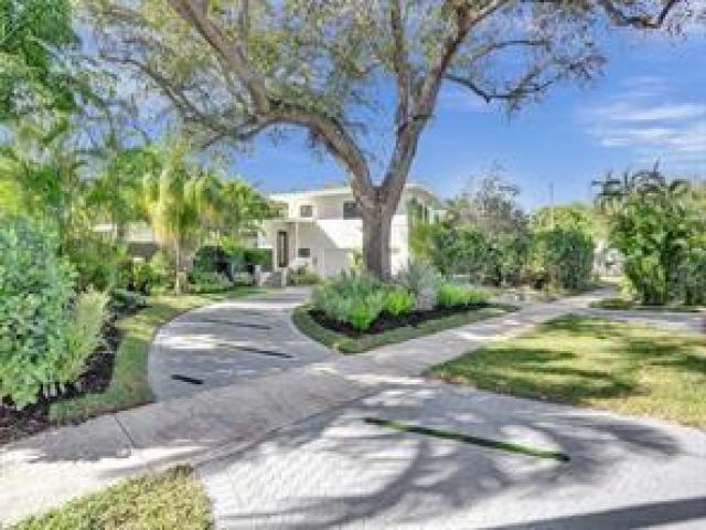 Продажа дома по адресу 18560 NE 20th Ct - фото 6048030