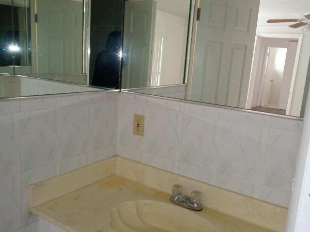 Дом в аренду по адресу 305 NW 4th Avenue - фото 6505439