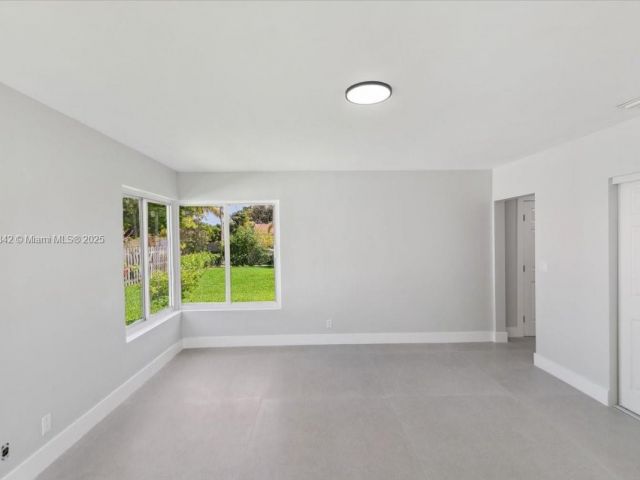 Продажа дома по адресу 1459 Jefferson St - фото 6049338