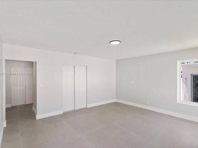 Продажа дома по адресу 1459 Jefferson St - фото 6049340