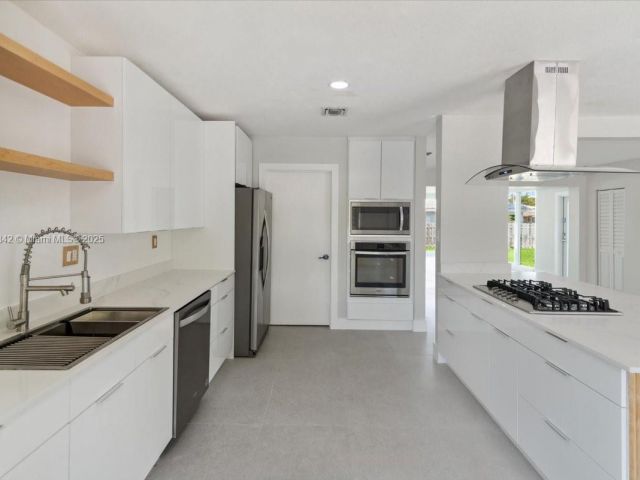 Продажа дома по адресу 1459 Jefferson St - фото 6049347