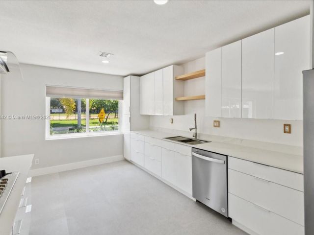 Продажа дома по адресу 1459 Jefferson St - фото 6049348