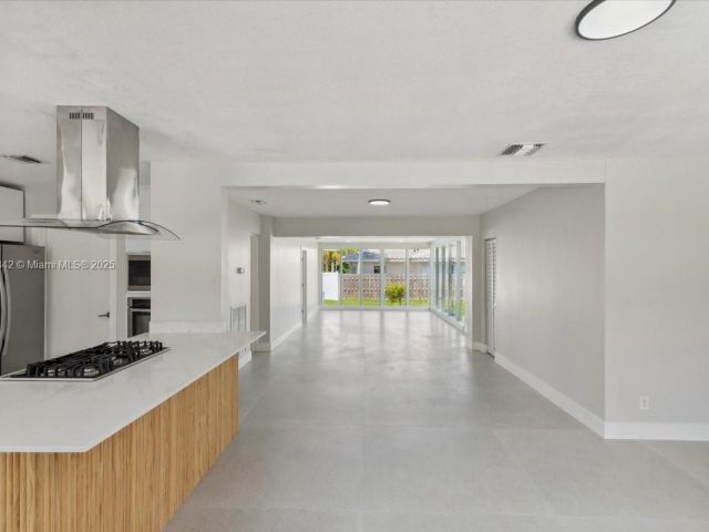 Продажа дома по адресу 1459 Jefferson St - фото 6049349