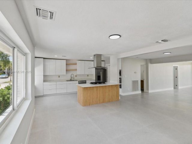 Продажа дома по адресу 1459 Jefferson St - фото 6049350