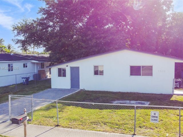 Продажа дома по адресу 5510 NW 30th Ave - фото 6053979