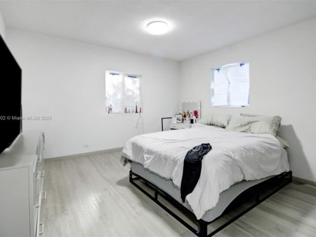 Продажа дома по адресу 5510 NW 30th Ave - фото 6053984