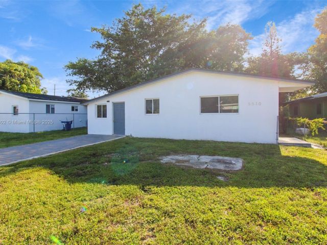 Продажа дома по адресу 5510 NW 30th Ave - фото 6053994