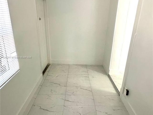 Дом в аренду по адресу 912 NW 2nd St 912 - фото 6055499