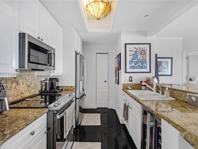 Продажа квартиры #3803 - фото 6052042