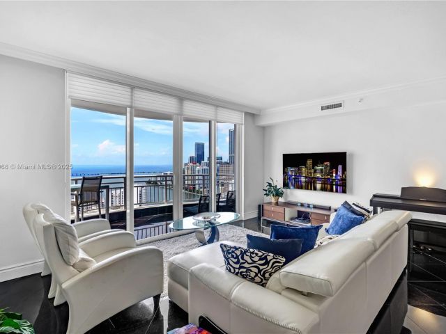 Продажа квартиры #3803 - фото 6052046