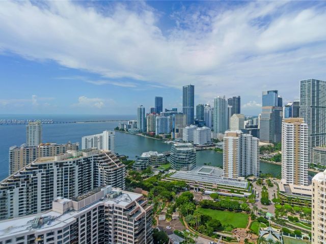 Продажа квартиры #3803 - фото 6052053