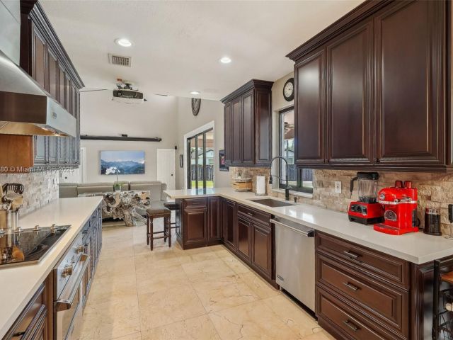 Продажа дома по адресу 11898 SW 74th Ter - фото 6077678