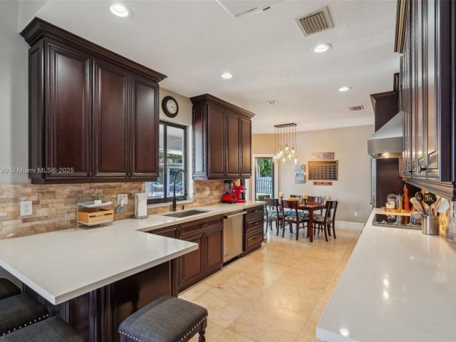 Продажа дома по адресу 11898 SW 74th Ter - фото 6077679