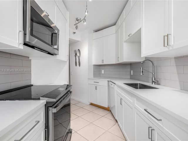 Продажа квартиры #1005 - фото 6054205