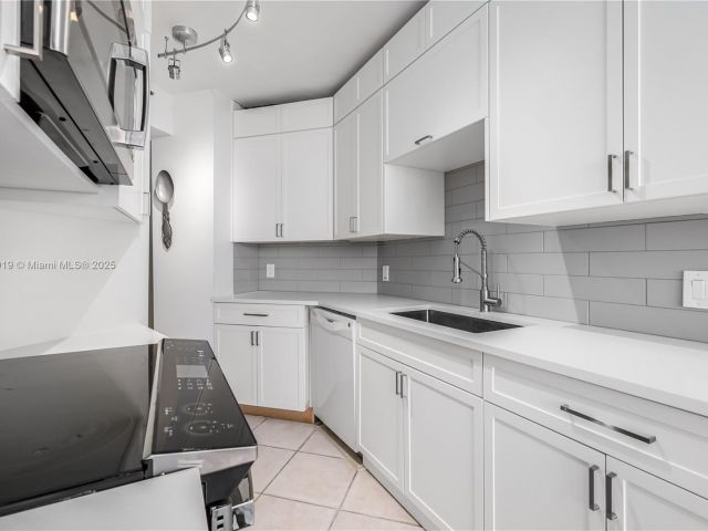 Продажа квартиры #1005 - фото 6054206