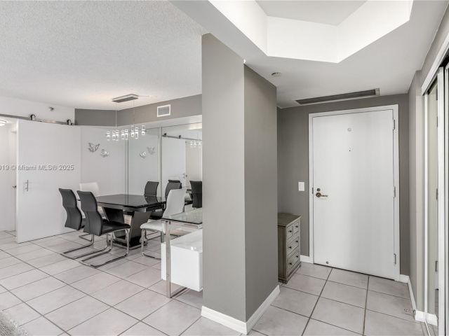 Продажа квартиры #1005 - фото 6054213