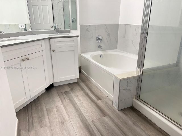 Продажа квартиры #2814 - фото 6097445