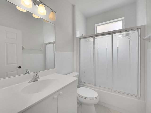 Продажа дома по адресу 7075 Via Genova - фото 6057759