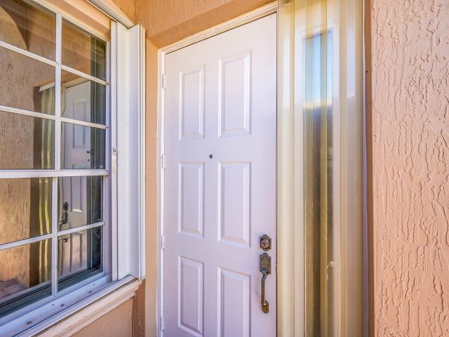 Продажа дома по адресу 7075 Via Genova - фото 6057771