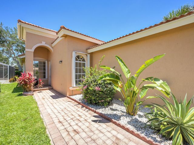 Продажа дома по адресу 7075 Via Genova - фото 6057772